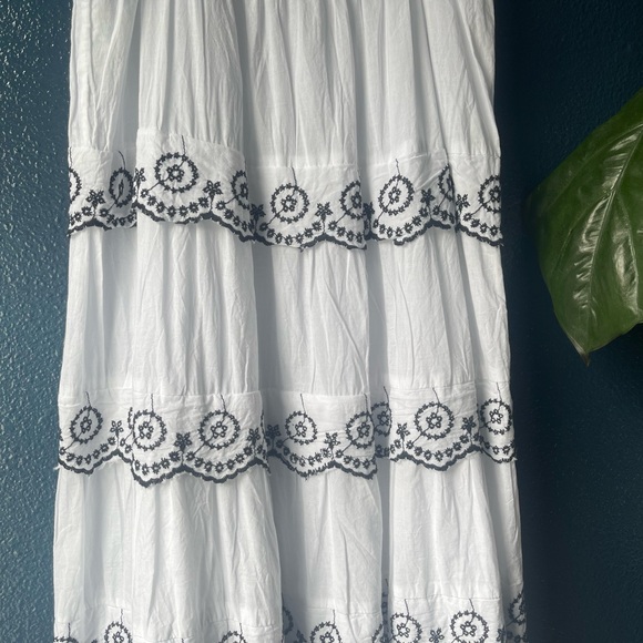 White 100% Cotton Embroidered Flutter Sleeveless Tiered Boho Maxi Dress - Picture 11 of 13